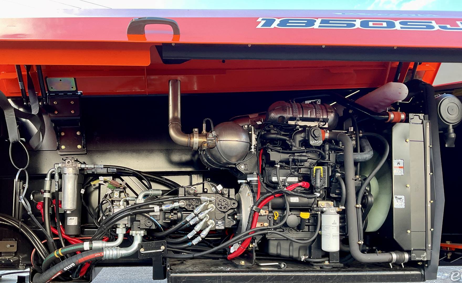 2025 JLG 1850SJP