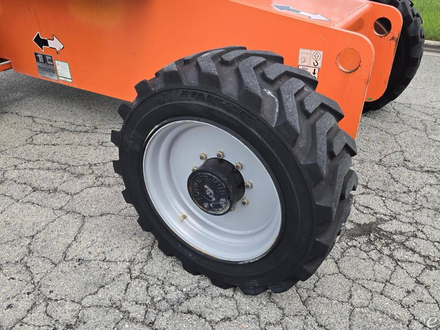 2012 JLG 660SJ