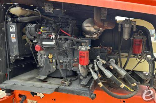 2017 JLG 450AJ