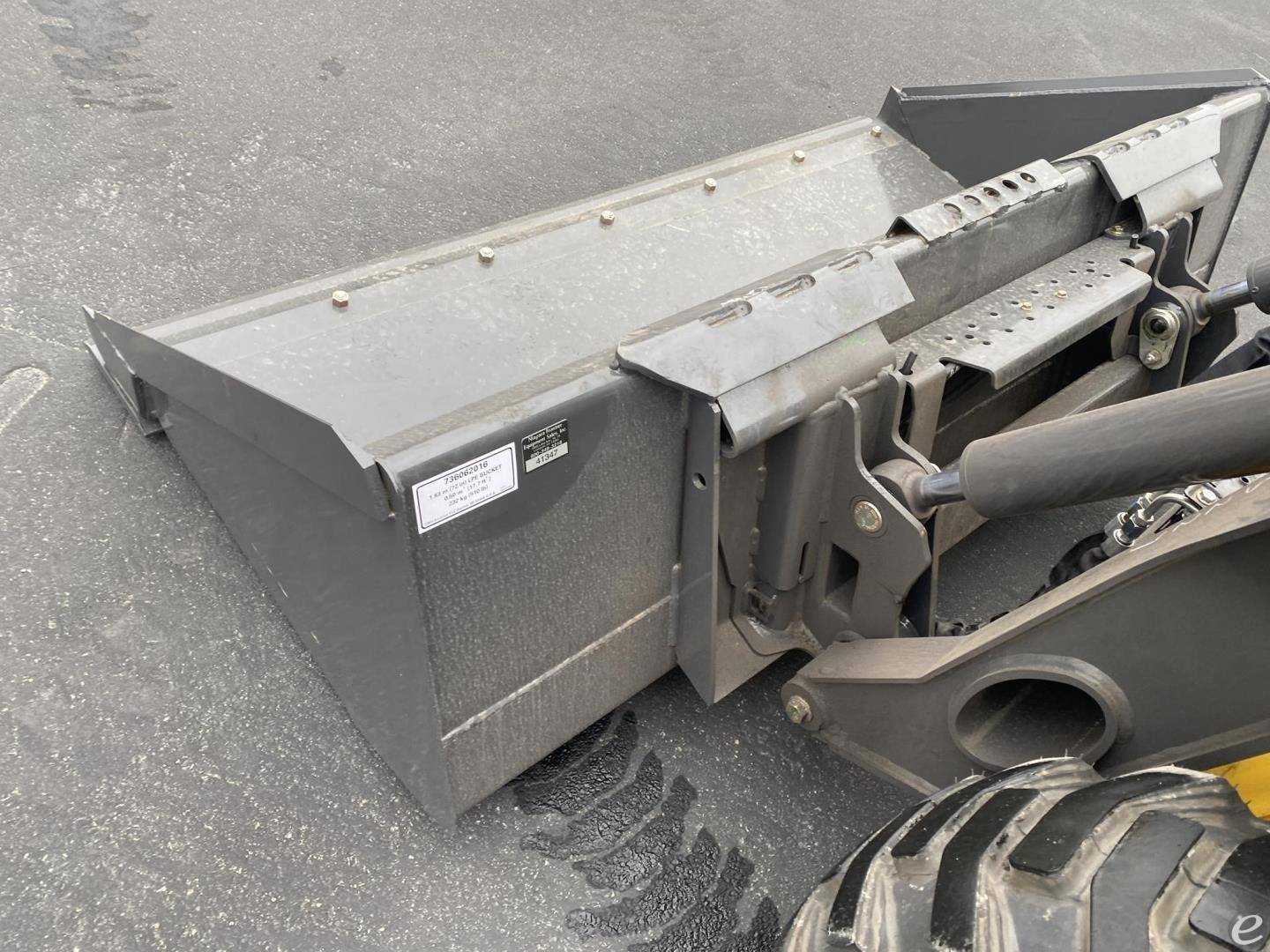 2025 New Holland 72