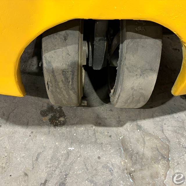 2022 Yale ERP040VT