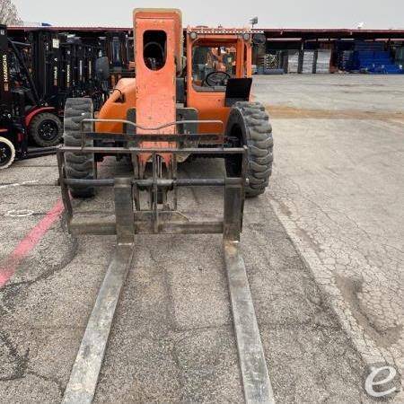 2010 JLG G9-43A