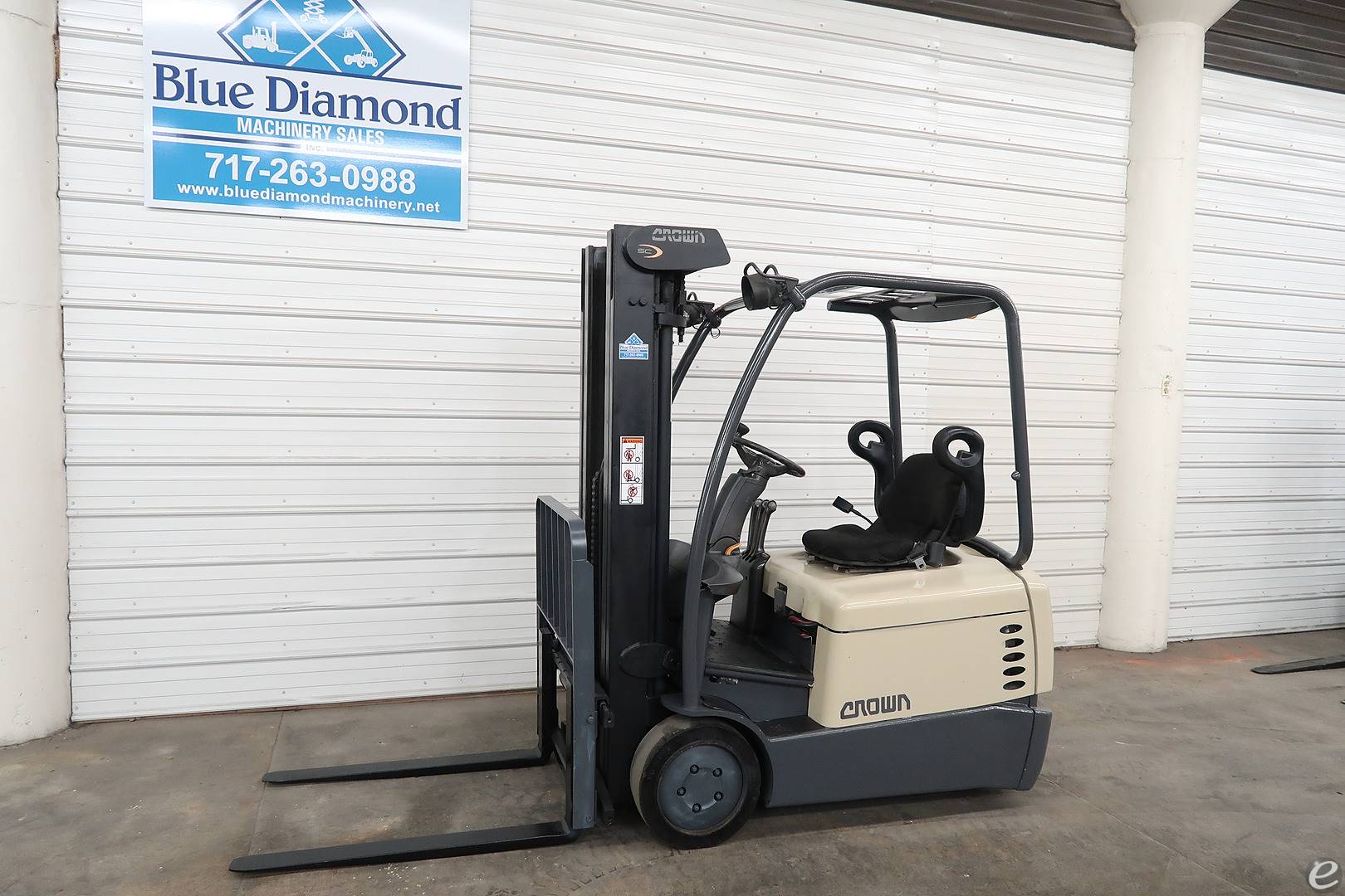 2003 Crown SC4020-30 Electric Forkl...