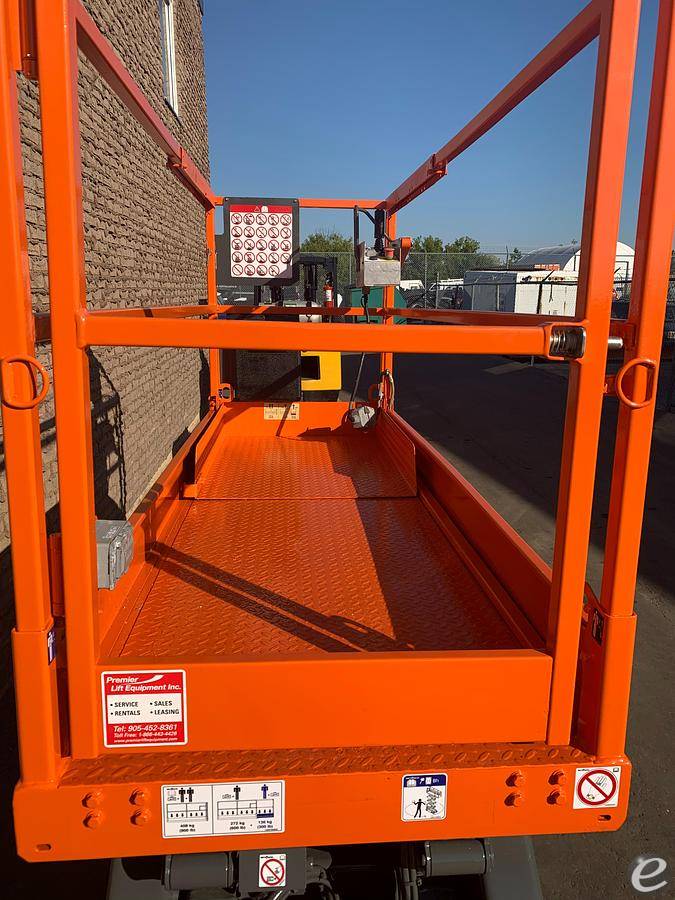 2013 Skyjack 3220