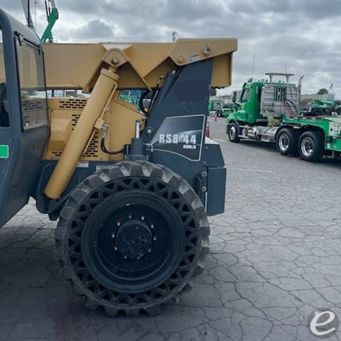 2018 Gehl RS8-44