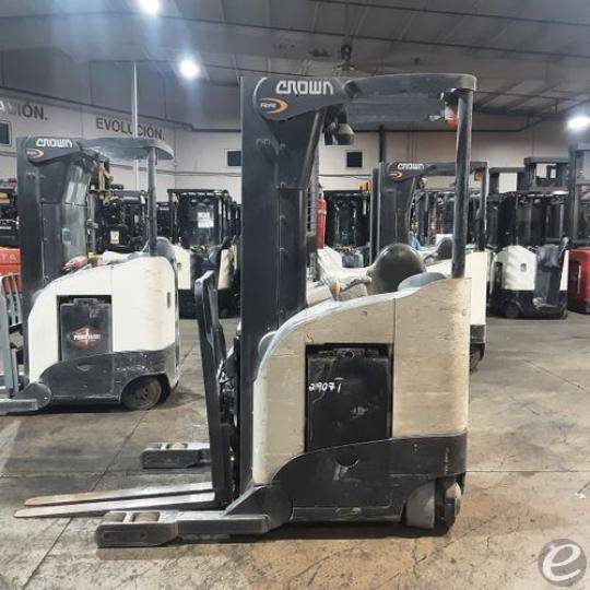 2019 Crown RR5725-45
