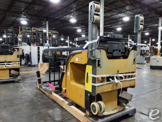 2015 Yale NR045 Electric Reach Truck - 123Forklift