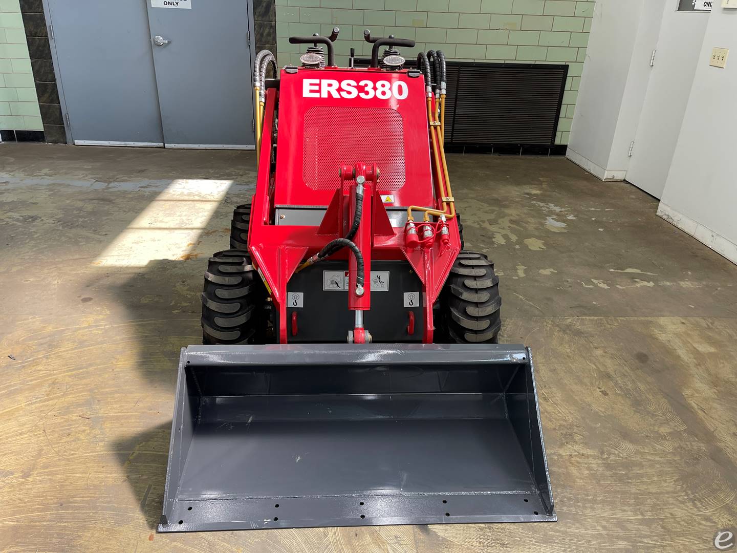 2023 New ERS380 Compact Skid Loader
