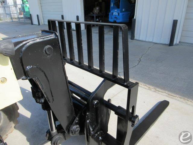 2017 JLG G5-18A