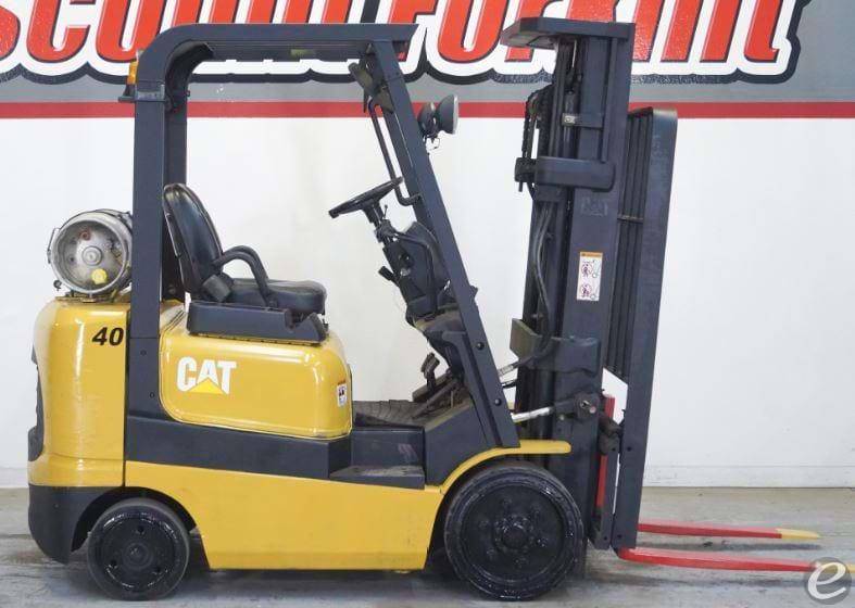 2005 Cat                           ...