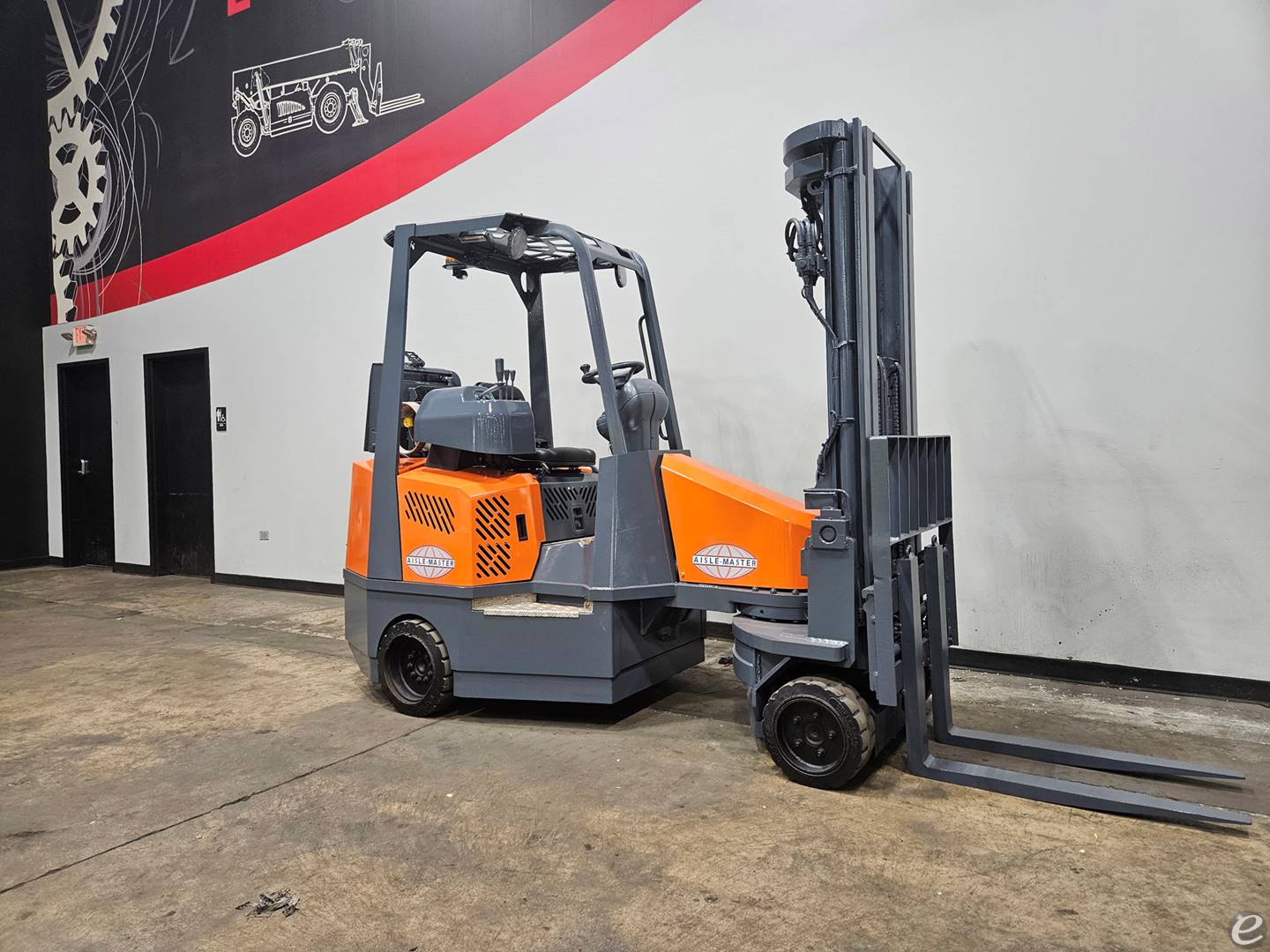 2015 Aisle-Master 44S