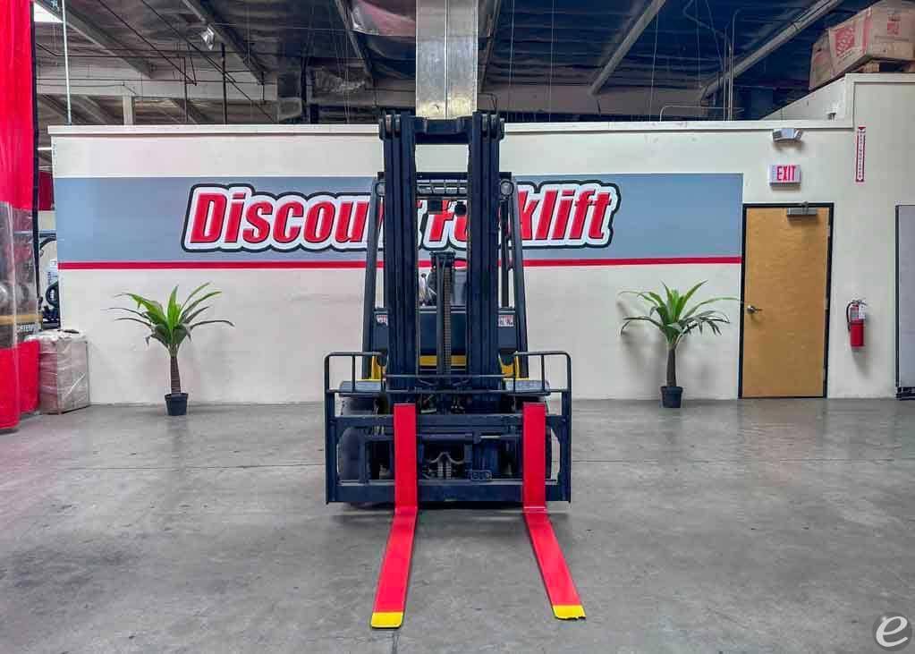 2015 Yale GLP060VXEVSE093 LP Gas Forklift - 123Forklift