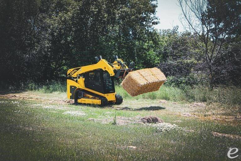 2026 Gehl VT320
