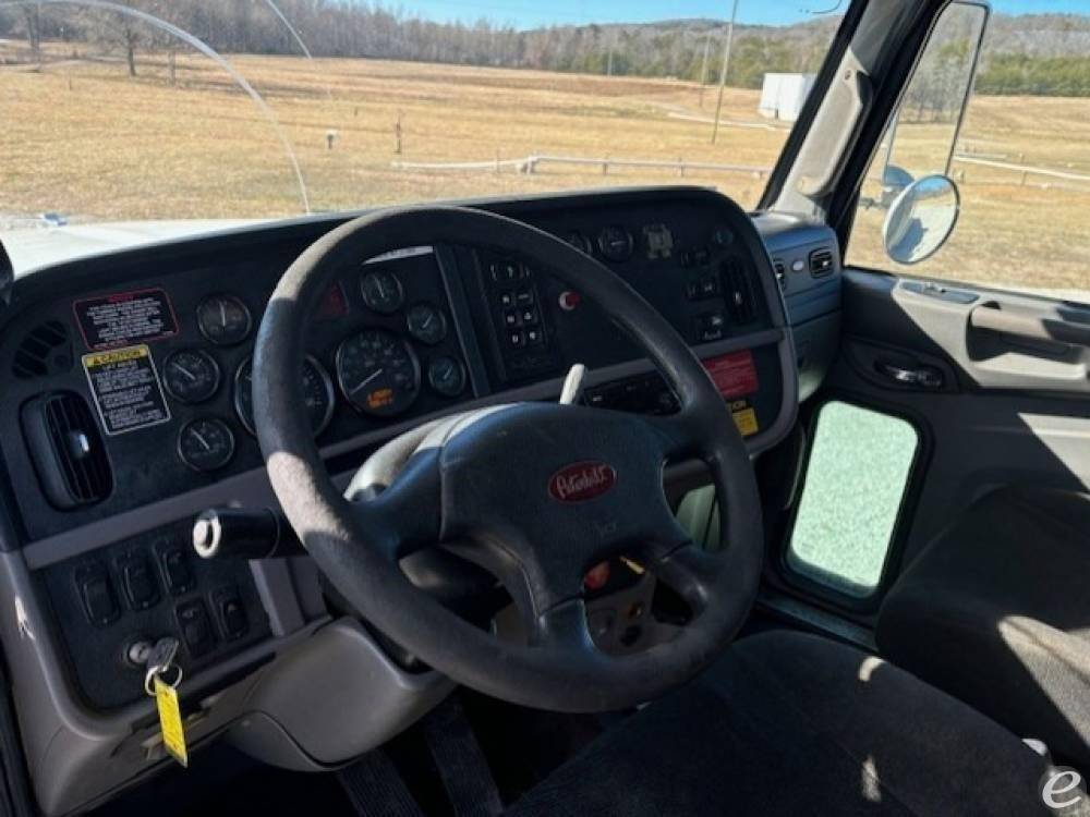 2017 Peterbilt 367