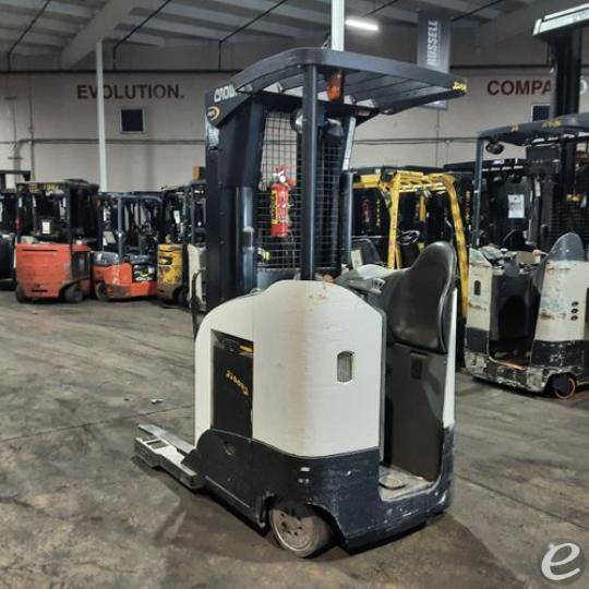 2018 Crown RR5725-45