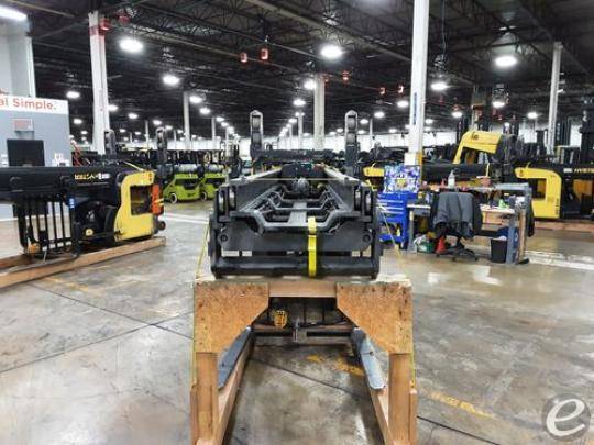 2017 Hyster N45ZR2-21.5 Electric Reach Truck - 123Forklift
