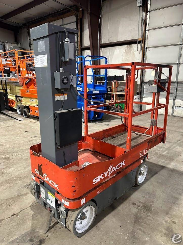 2017 Skyjack SJ12