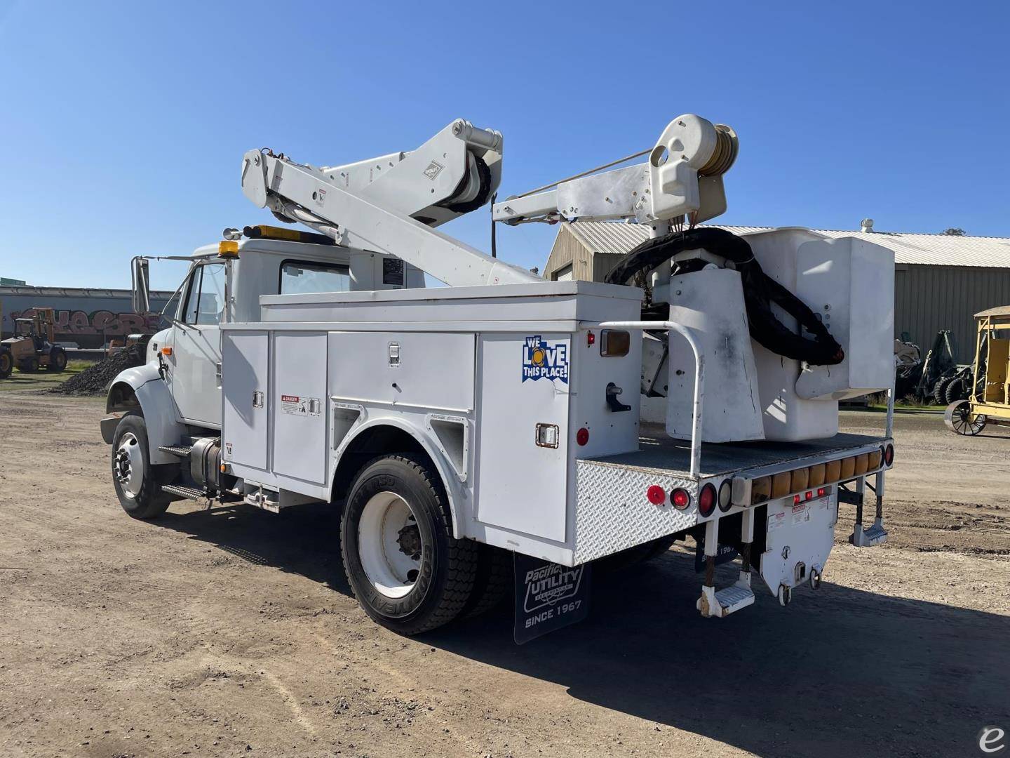 2001 International 4700
