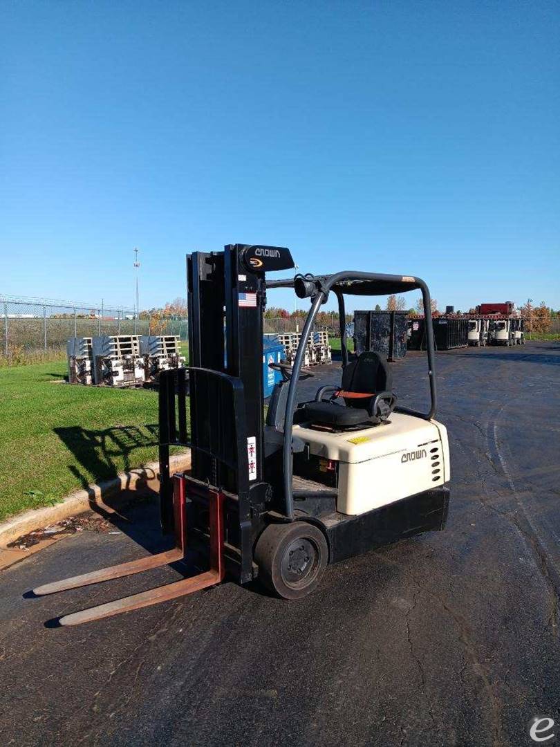 2010 Crown SC4540-40 Electric Forklift - 123Forklift