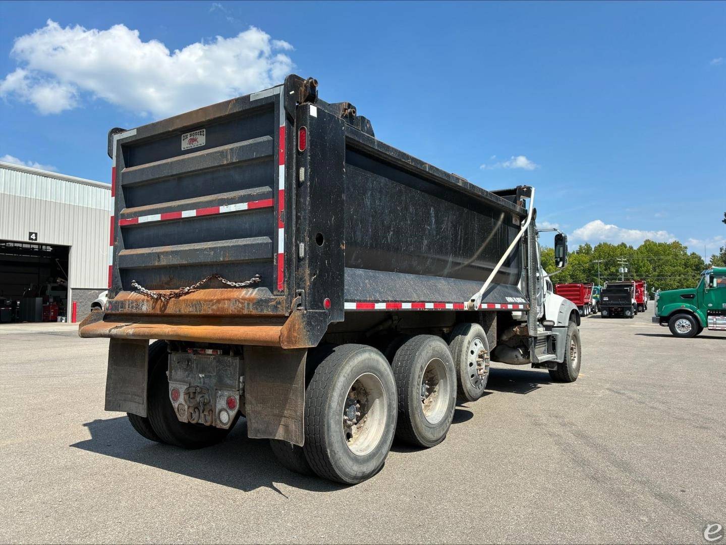2020 Mack GRANITE 64FR