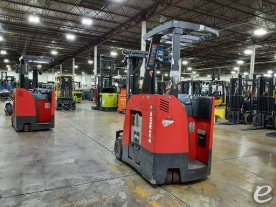 2017 Raymond 425 C40TT Electric Forklift - 123Forklift