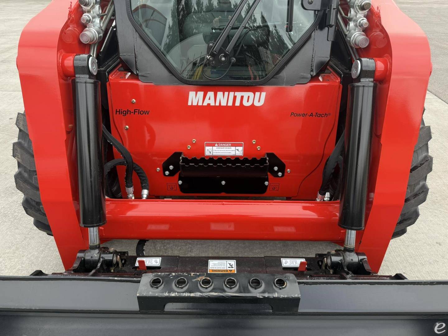 2025 Manitou 3300V