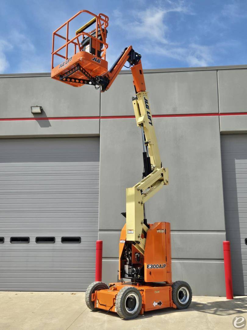 2016 JLG E300AJP