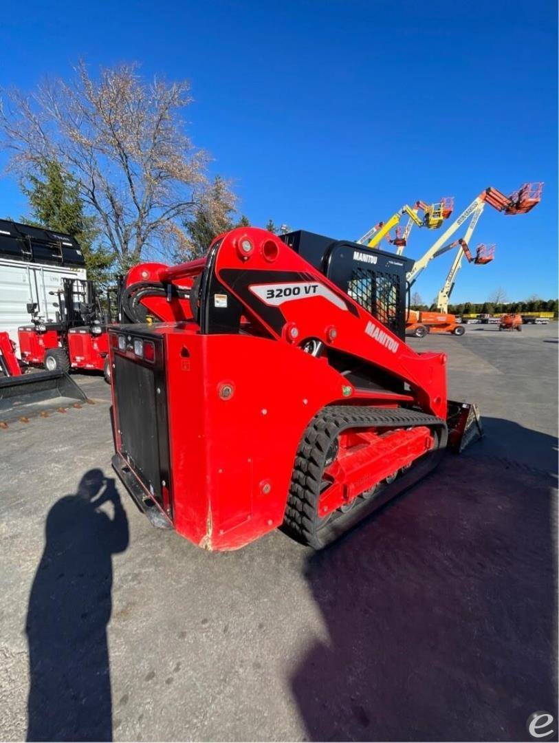 2022 Manitou 3200VT