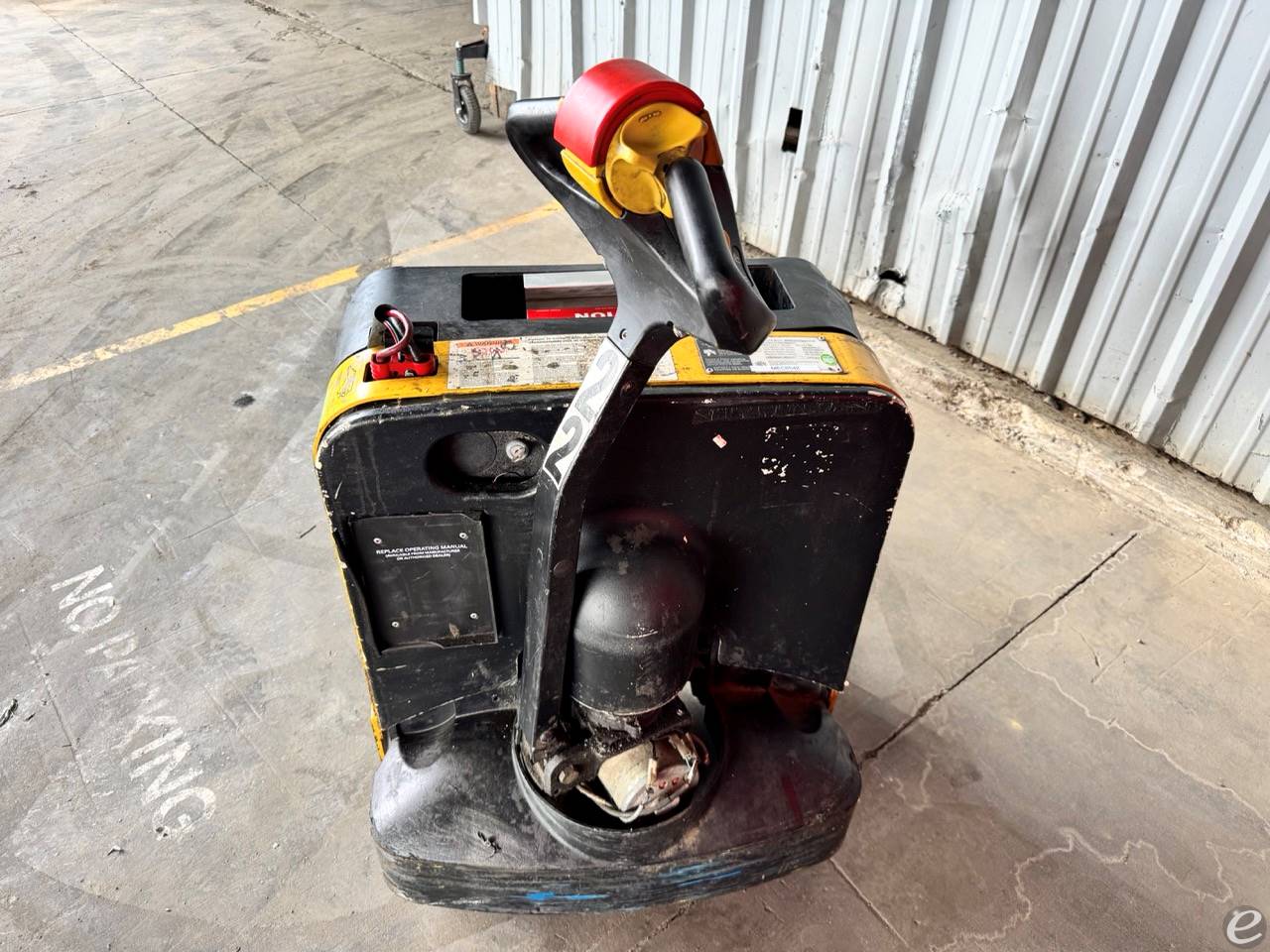 2011 Yale MPB040-EN24T2748