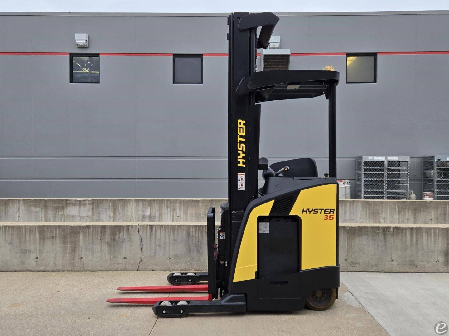 2023 Hyster N35ZR3 Electric Forklif...