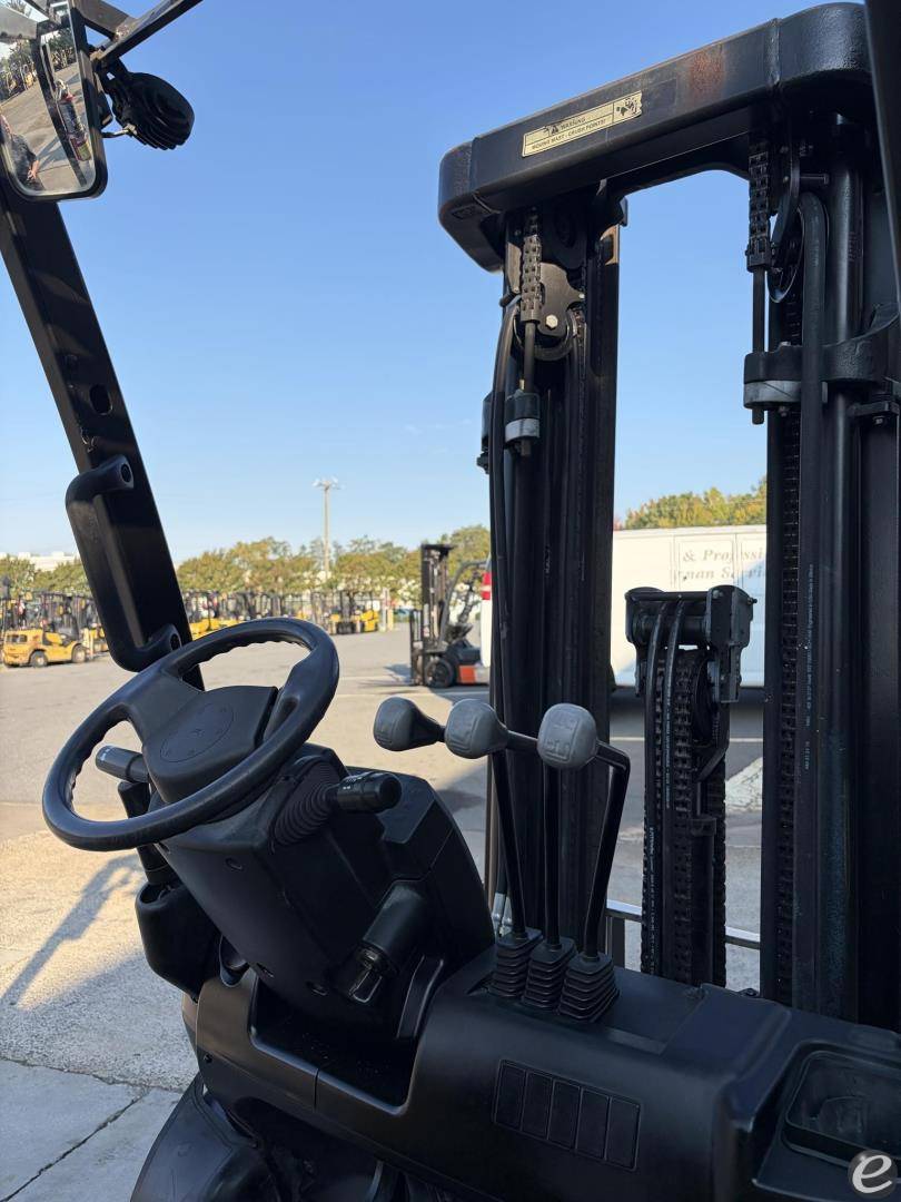 2019 Yale GLP050MX