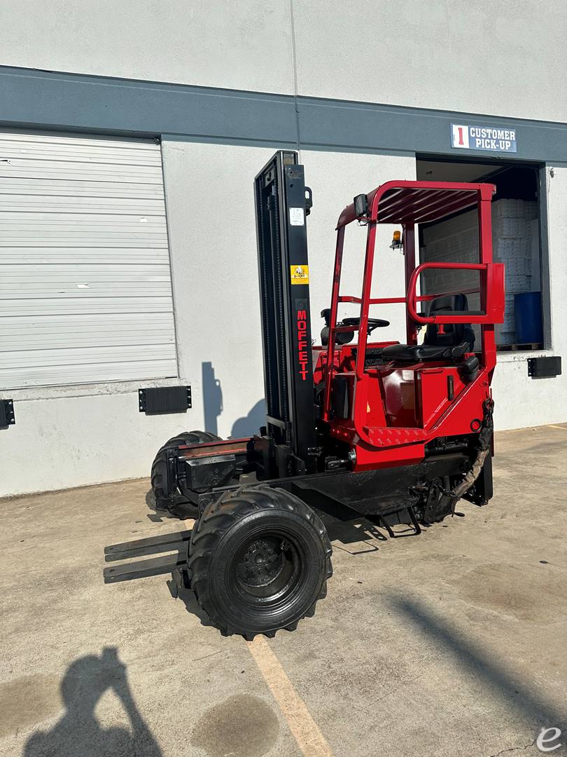 2002 Moffett M5500 Diesel Forklift - 123Forklift