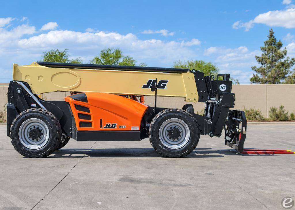 2025 JLG 1055