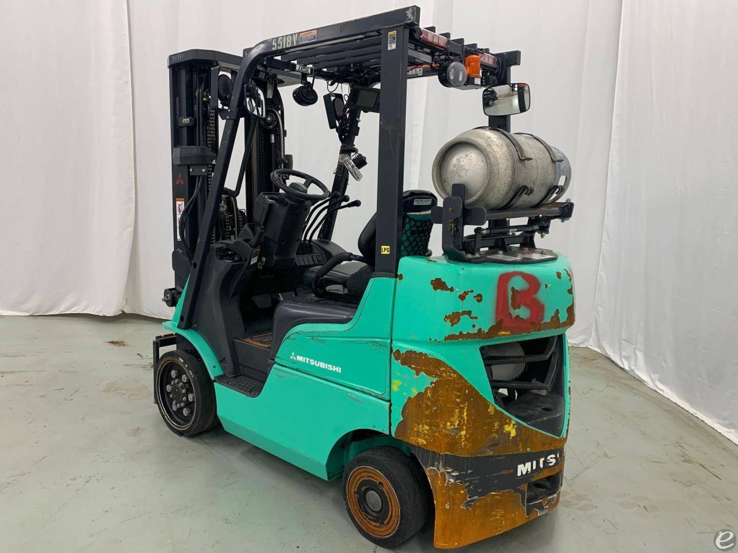 2020 Mitsubishi FGC25N