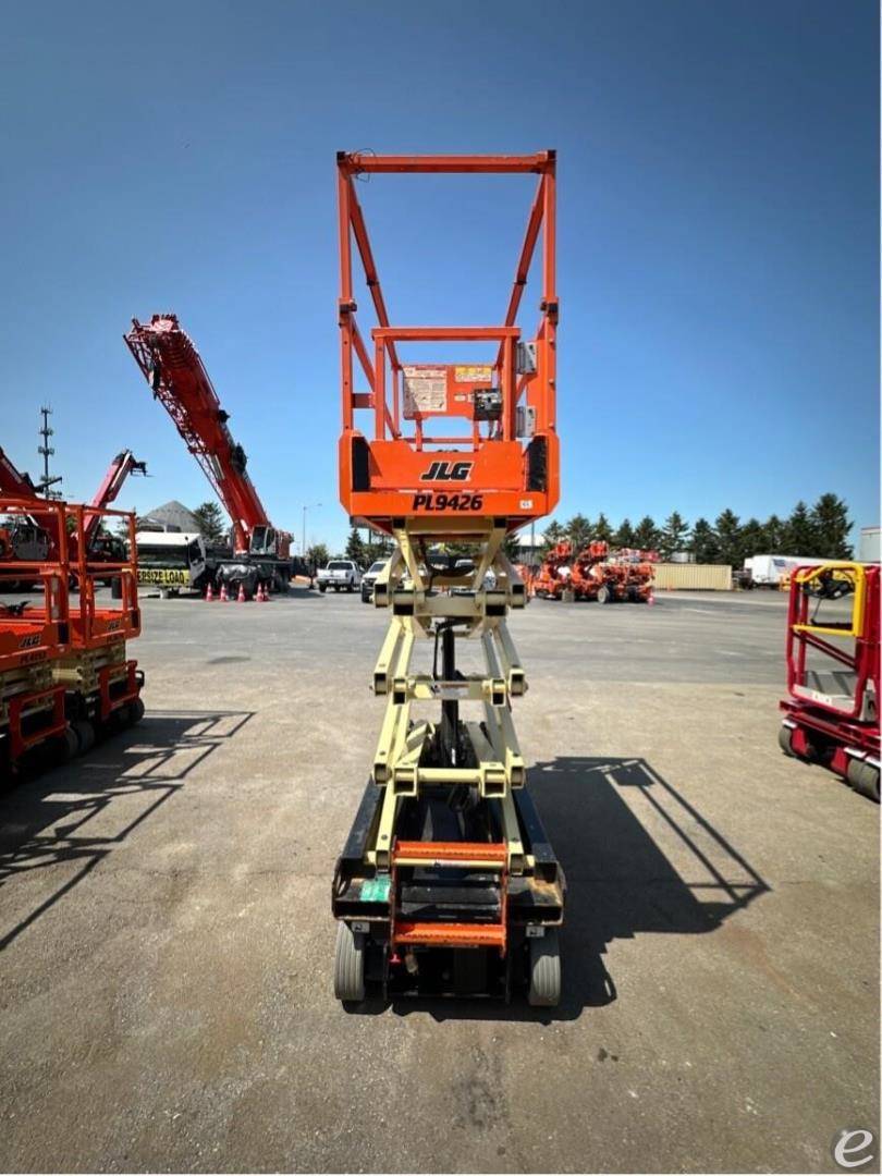 2021 JLG R1932i