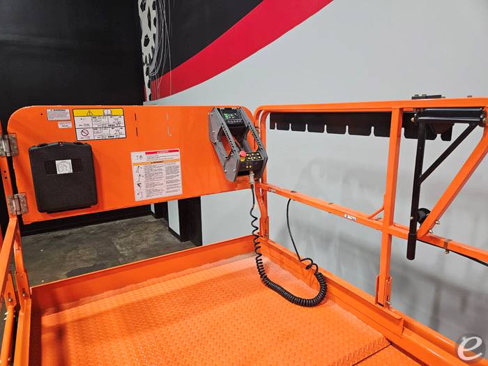 2025 JLG RT2669