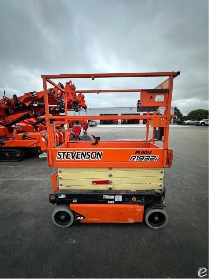 2021 JLG R1932i