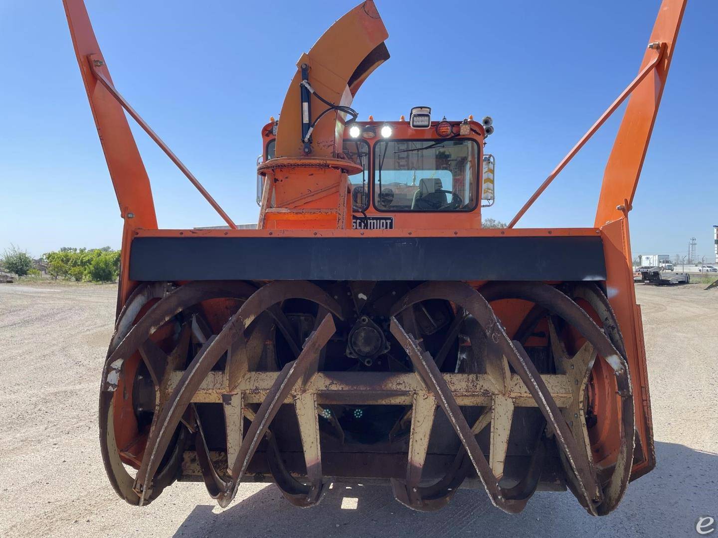 1992 DF4000