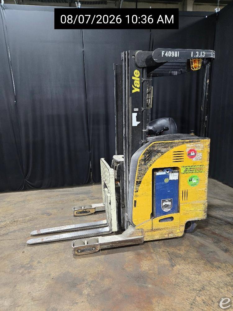 2012 Yale NR040DA