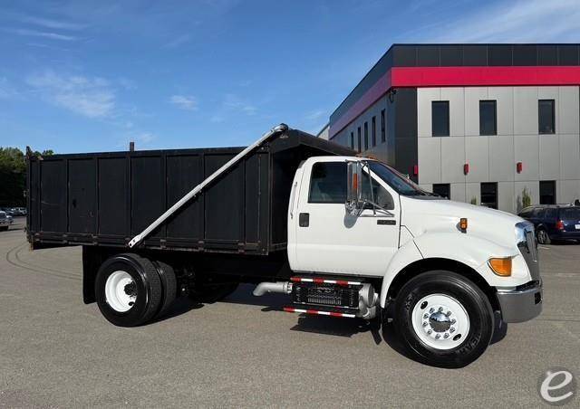2015 Ford F750 XLT