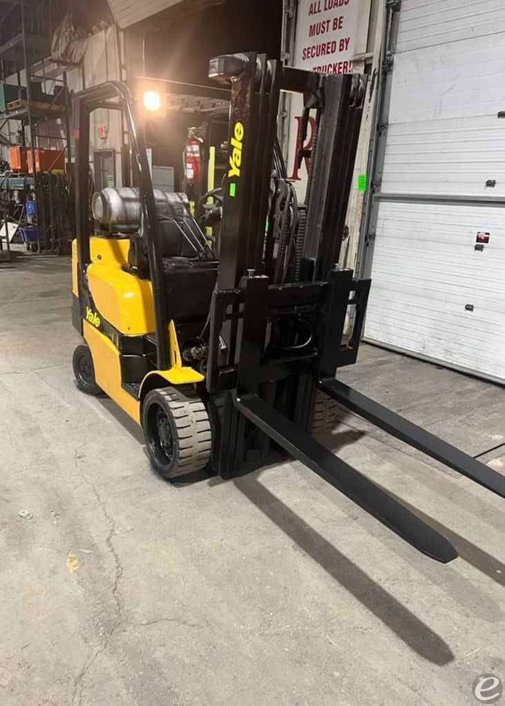 2010 Yale GLC060VXNVSE085 LP Gas Forklift - 123Forklift