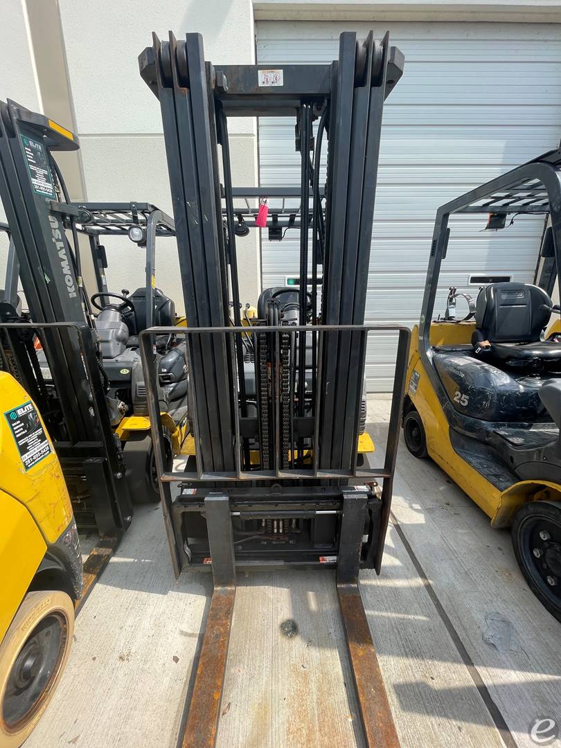 2017 Komatsu FG25ST-16