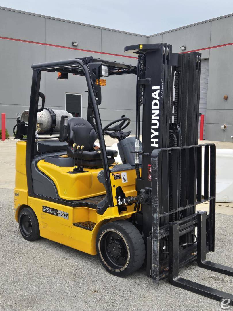 2023 Hyundai 25LC-7A