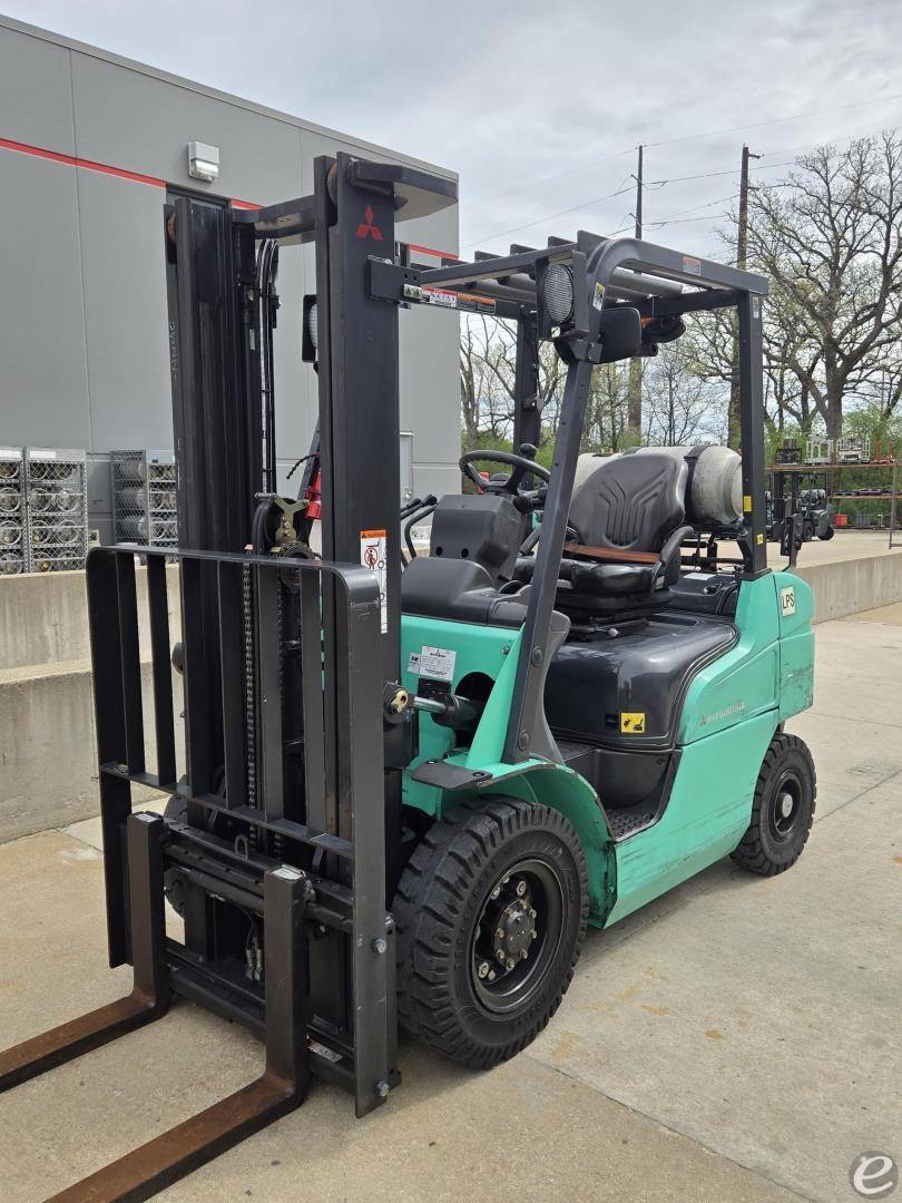 2020 Mitsubishi FG25N