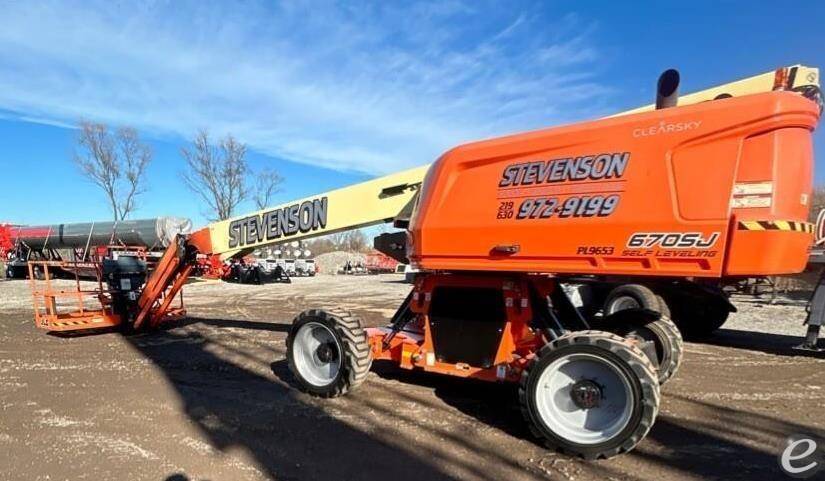 2021 JLG 670SJ