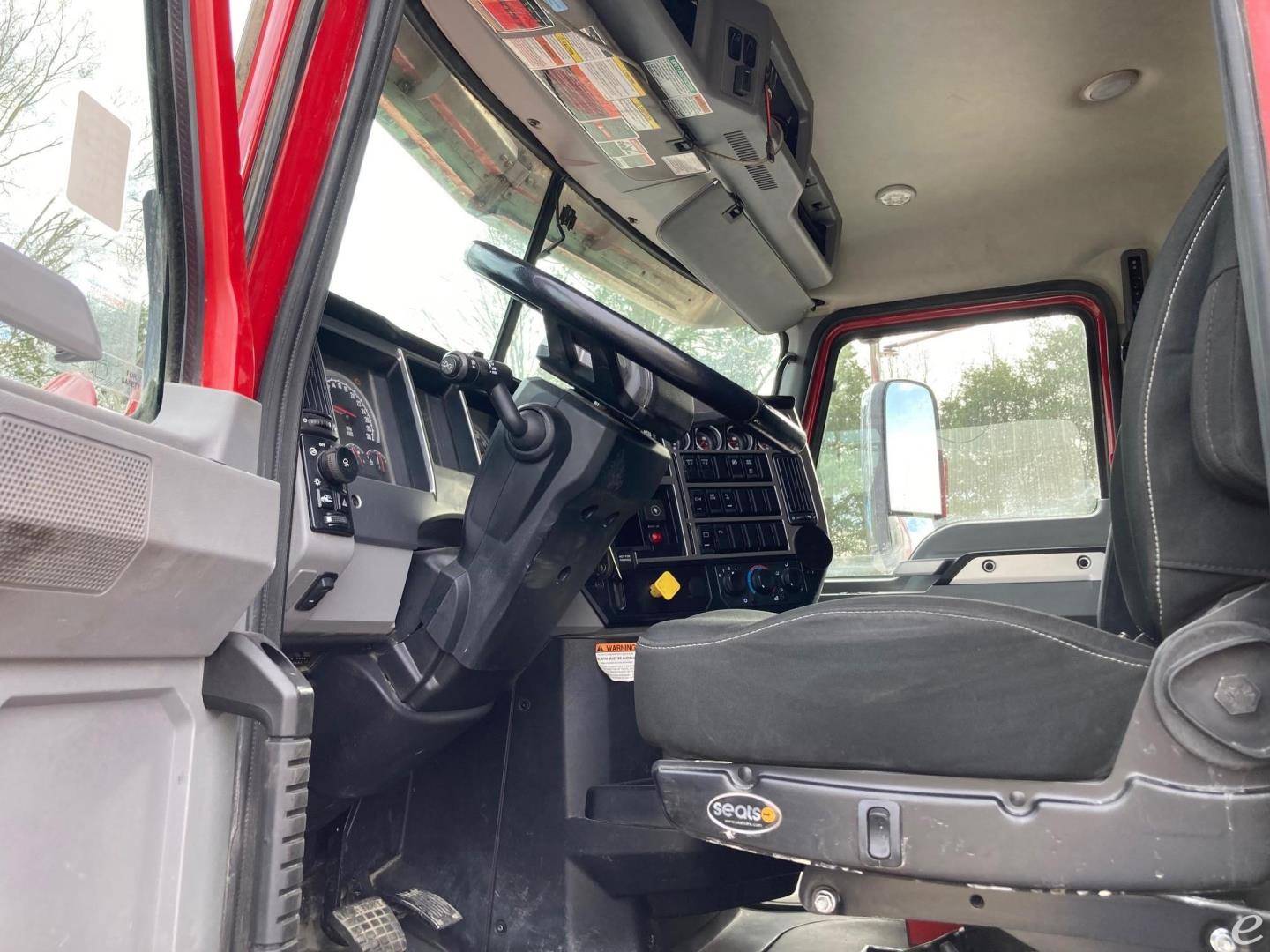 2022 Mack GRANITE 104FR