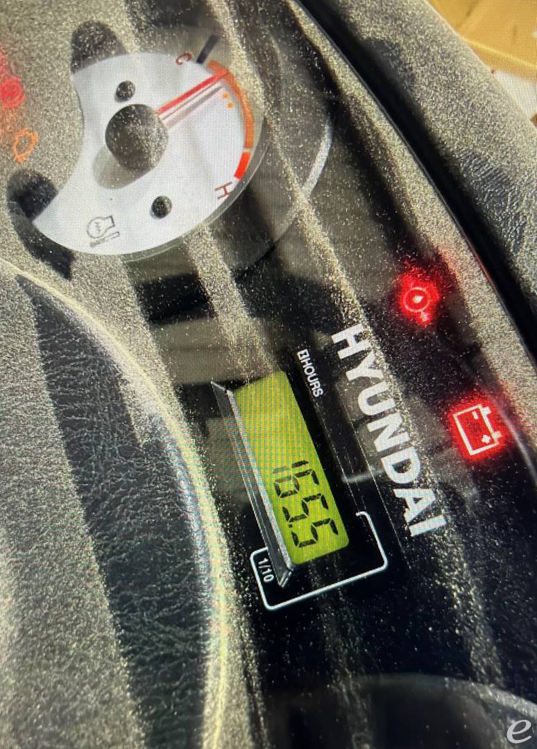 2022 Hyundai 25LC