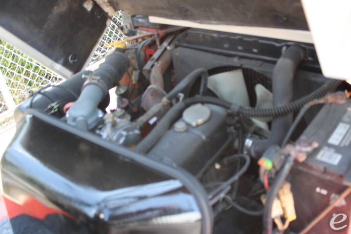 2004 Nissan CPJ01A15PV