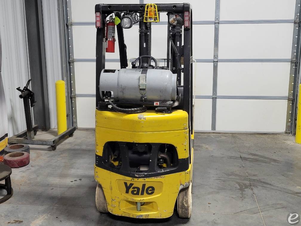 2018 Yale GLC030VXNEAE082