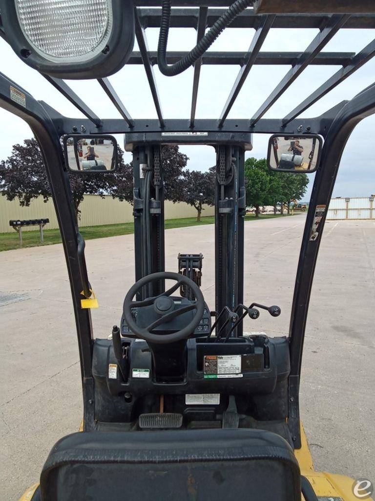 2016 Yale GLP050VX